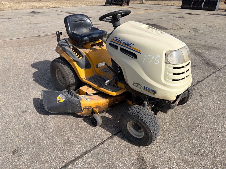cub-cadet-lt1045-image-2