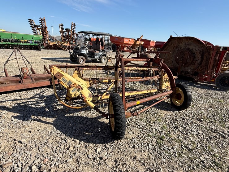 new-holland-256-image-3