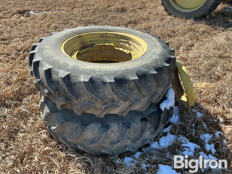 john-deere-380-image-4