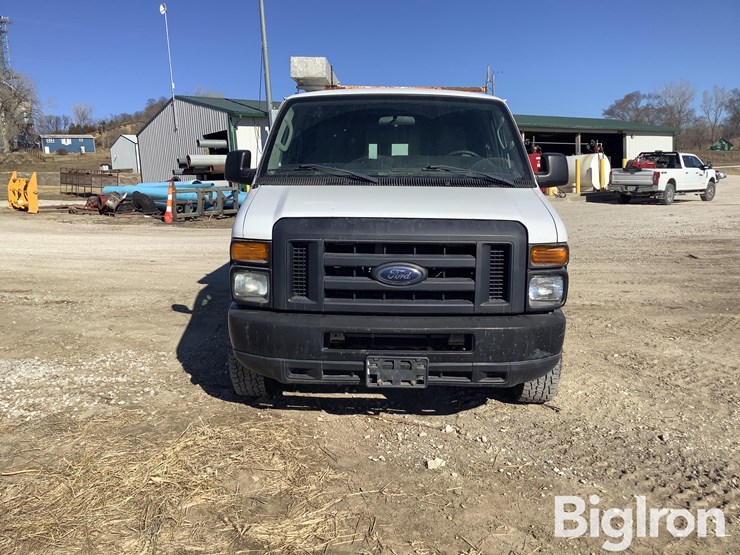 2013-ford-e250-image-2