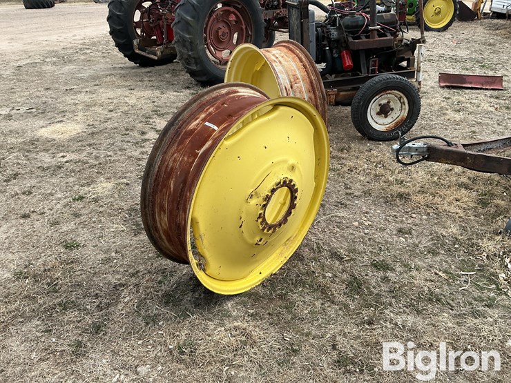 john-deere-3010-image-7