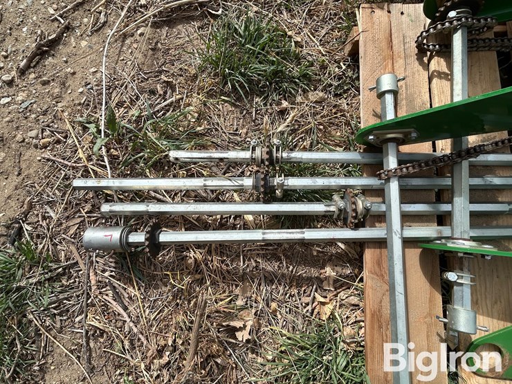 john-deere-12-image-12