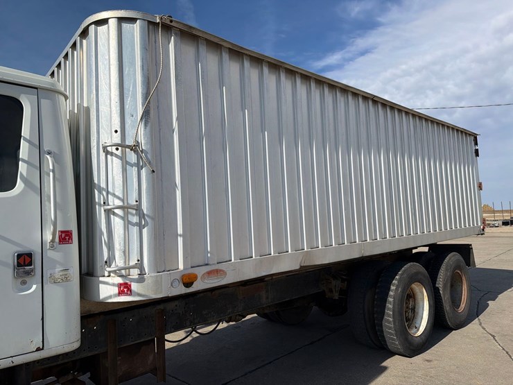 1990-international-4900-image-10