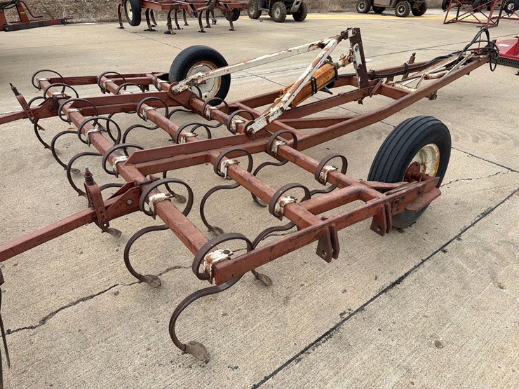 noble-9-1/2ft-field-cultivator-image-15