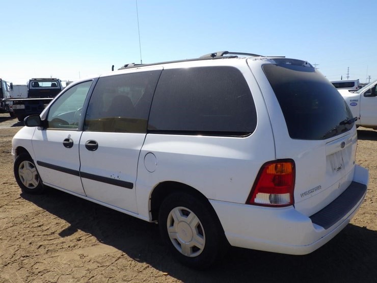 2003-ford-windstar-image-4