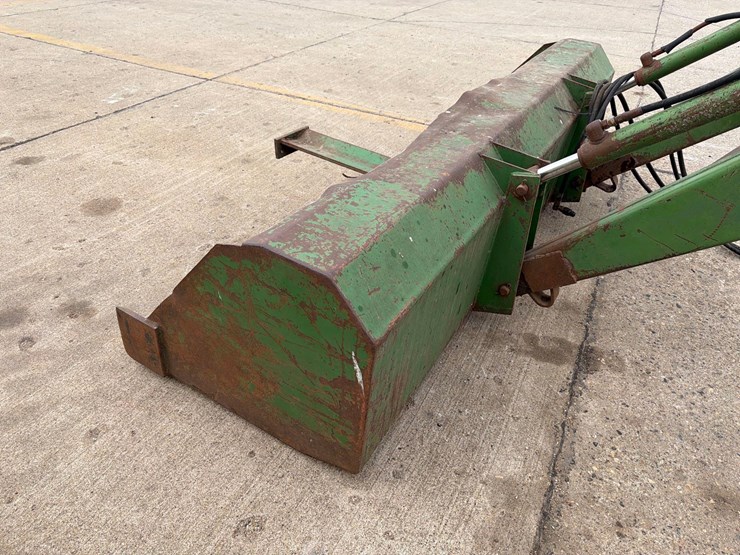 john-deere-148-image-8