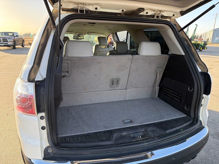 2010-gmc-acadia-slt-image-47