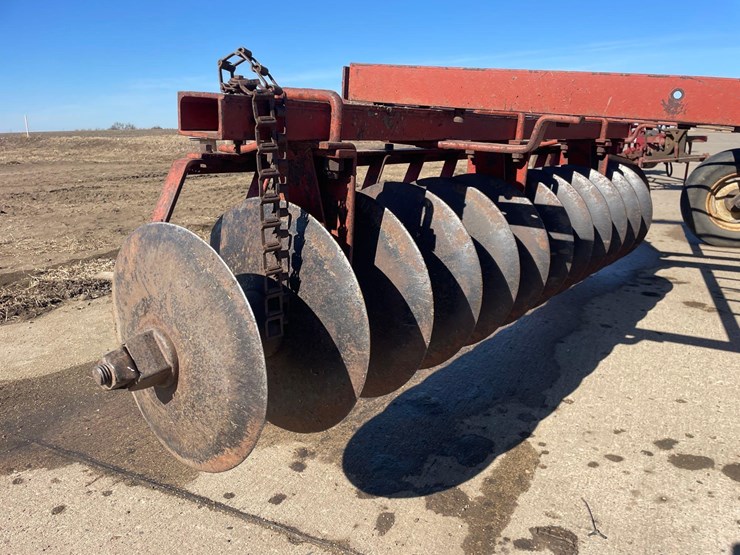 international-370-image-11