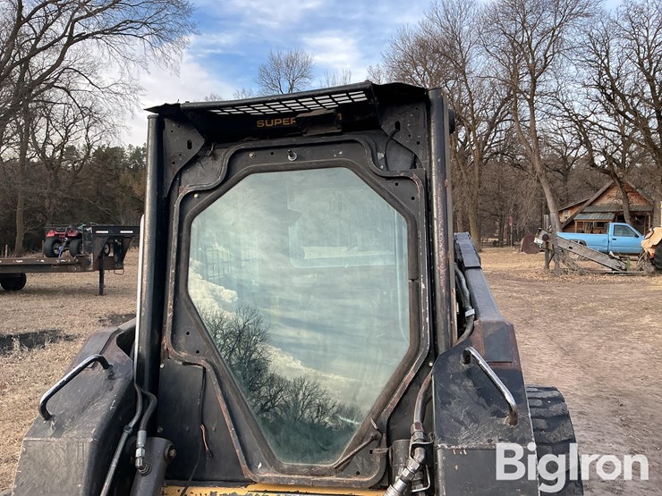 new-holland-lx885-image-15