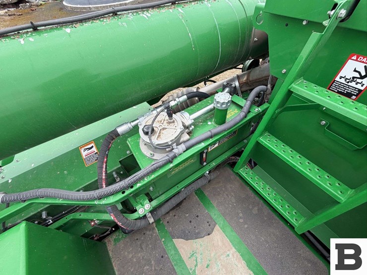 2023-john-deere-s780-image-52