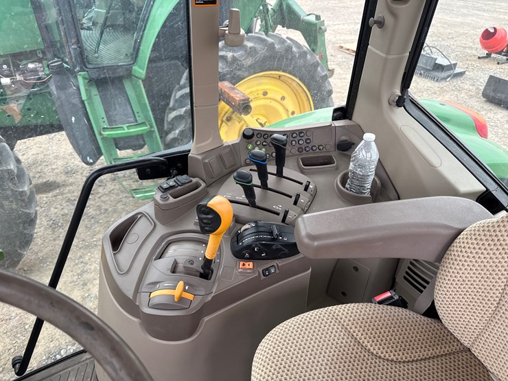 2023-john-deere-6120m-image-32