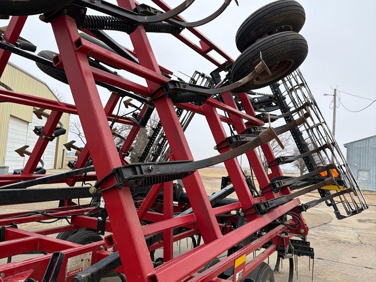 2011-case-ih-200-image-23