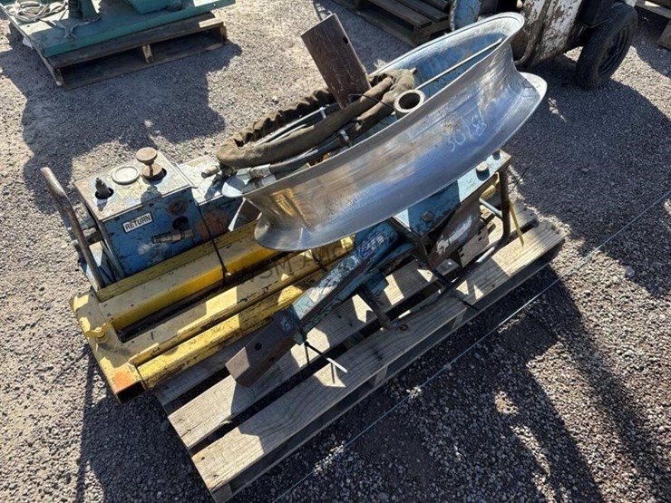 condux-hydraulic-cable-puller-image-1