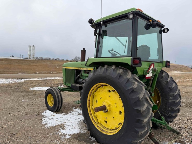 1975-john-deere-4230-image-3