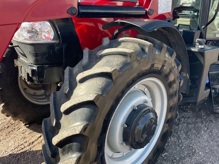 2013-case-ih-l765-image-27