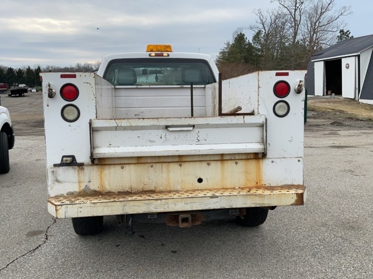 2011-ford-f350-image-4