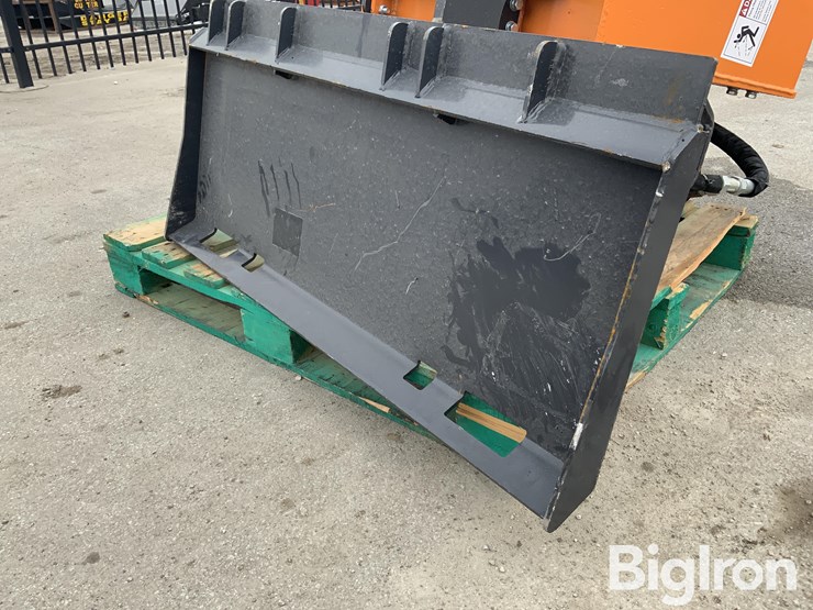 2025-massey-ferguson-730-image-10