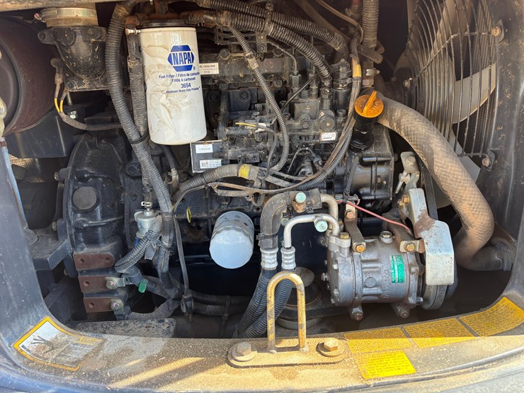 hitachi-60d-hydraulic-excavator-image-11