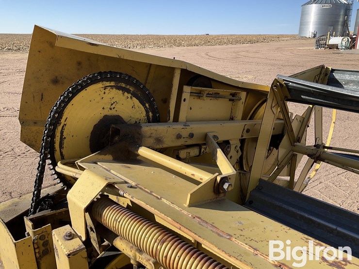 1982-new-holland-tr85-image-15