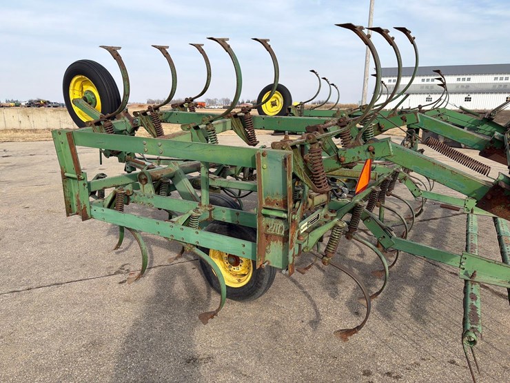 john-deere-1010-image-6