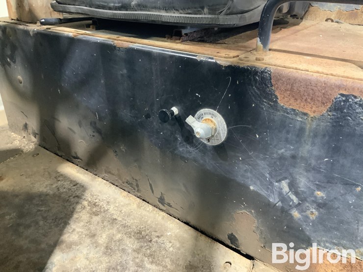 2006-agco-4550-articulated-wheel-loader-image-16