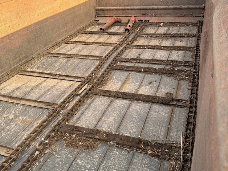 new-holland-195-image-25