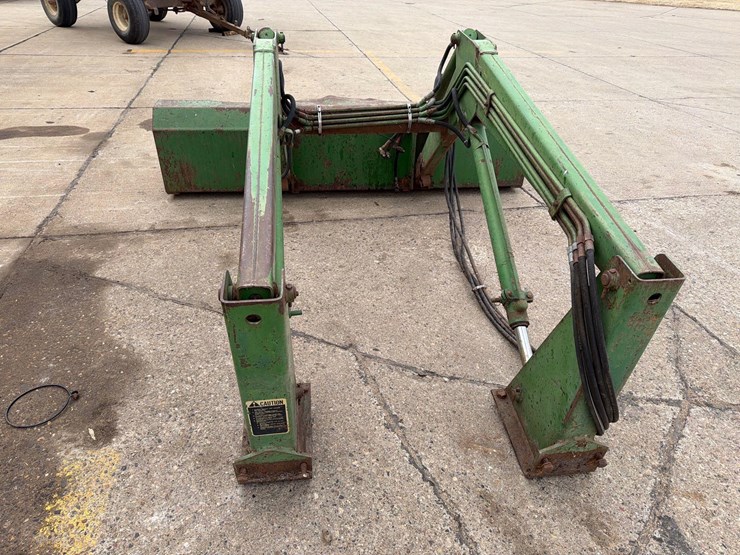 john-deere-148-image-16