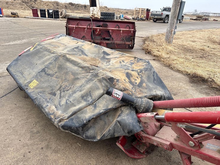 2014-new-holland-h6740-image-17