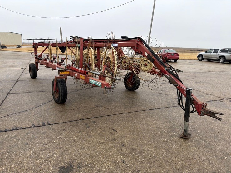 sitrex-magnum-mk-10-12-pull-type-wheel-rake-image-1