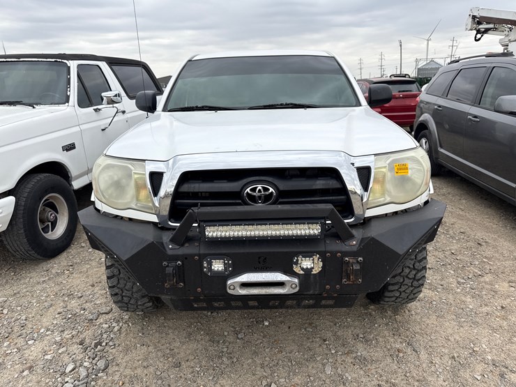 2006-toyota-tacoma-image-2