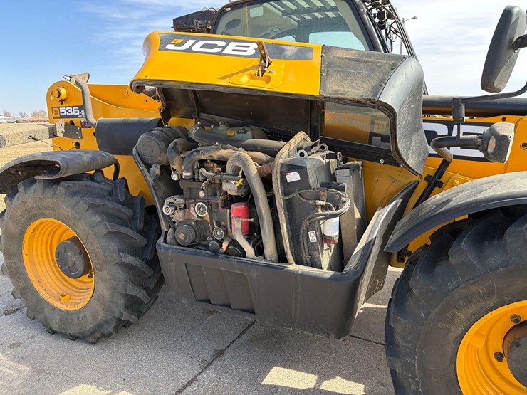 2012-jcb-535-95-image-28