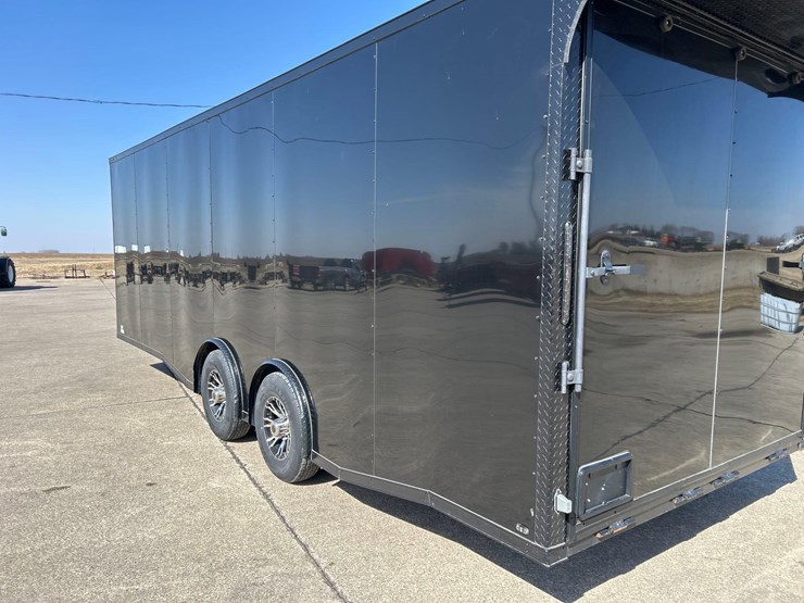 like-new--2025-steel-pines-cargo-llc-8-1/2ft-x-24ft-bumper-hitch-enclosed-trailer--1-owner-image-7