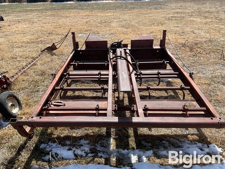 farmhand-8-bale-image-2