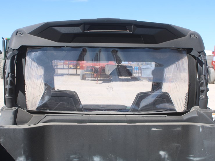 #1079-•-2022-can-am-commander-1000-with-cab-image-26