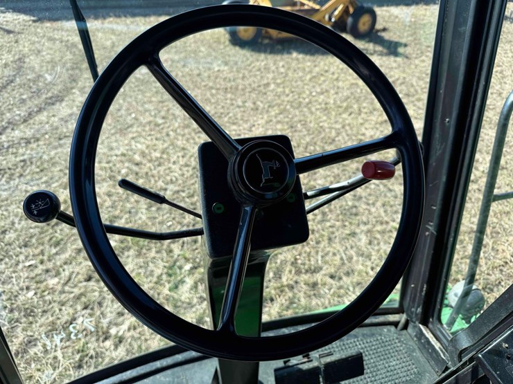 john-deere-7720-titan-image-32