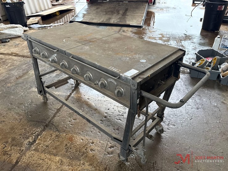 bakers-&-chefs-grill-image-4