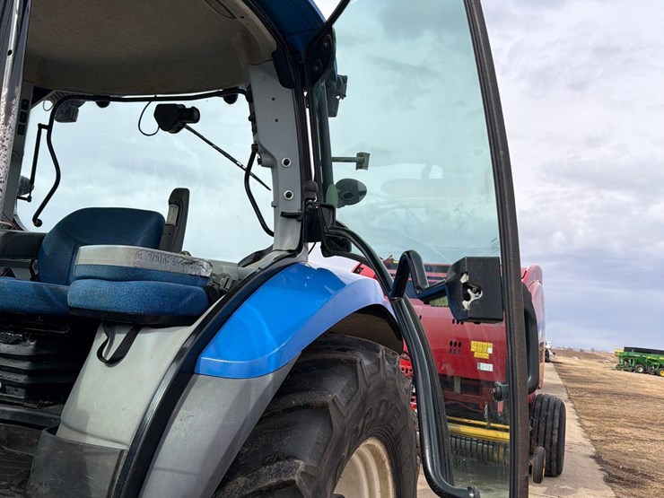 2011-new-holland-t6030-plus-image-27