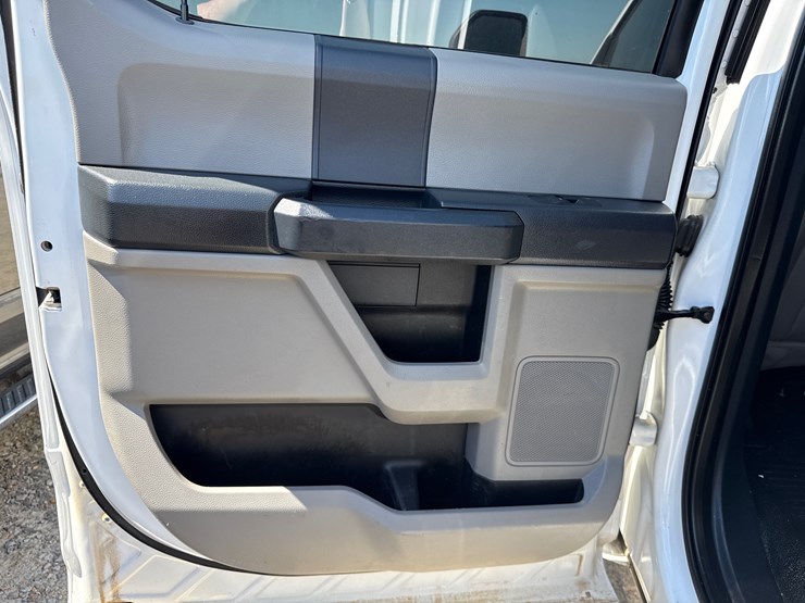 2022-ford-f250-image-22