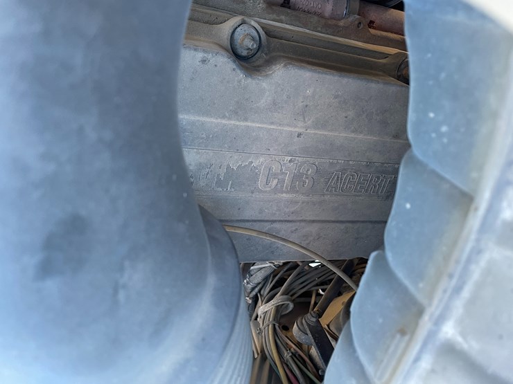 2006-caterpillar-c13-image-46