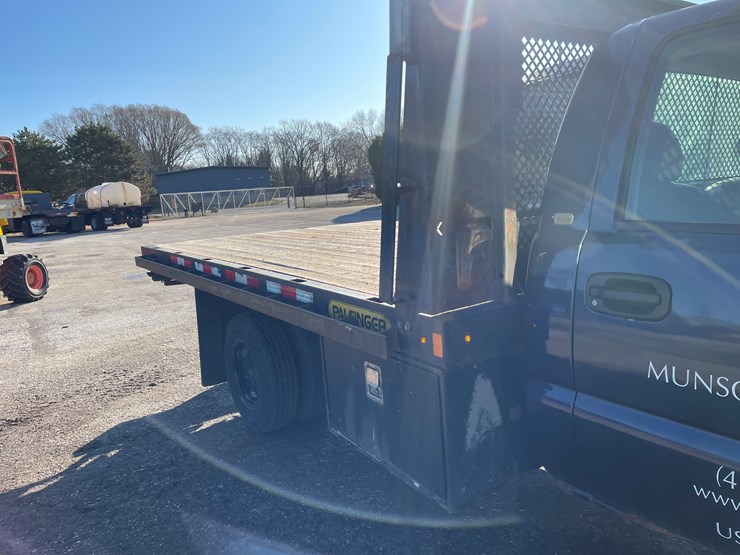 2005-chevrolet-3500-image-21