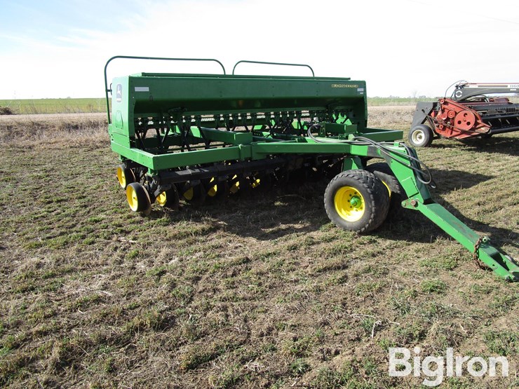 john-deere-750-image-3