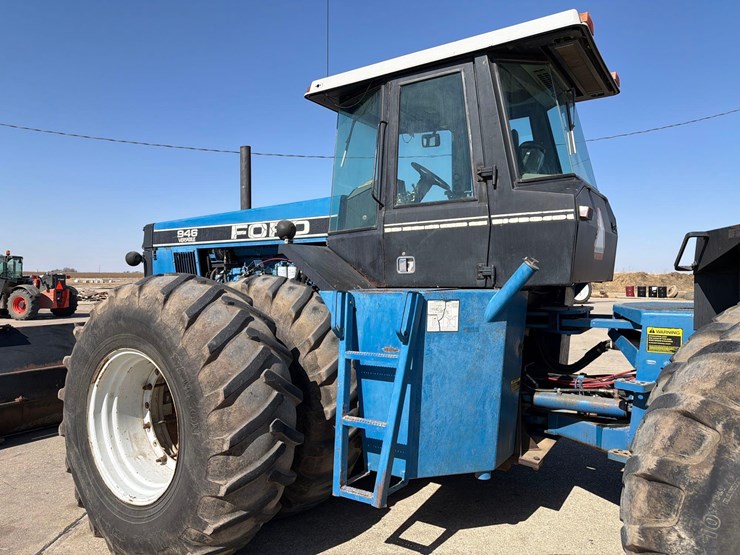 1990-versatile-946-image-13