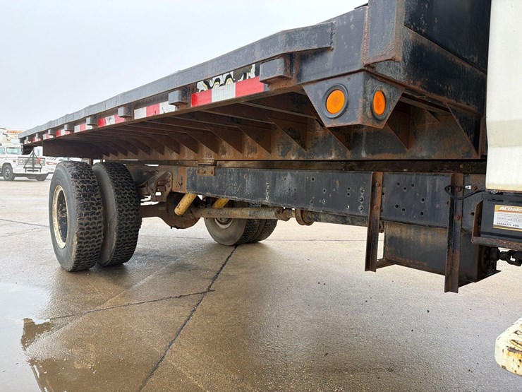 1990-ford-f700-image-21