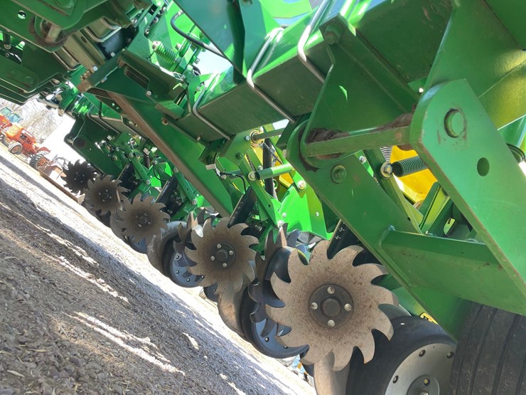 2012-john-deere-1760-image-34