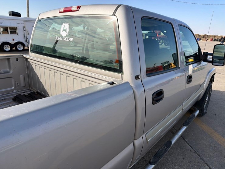 2005-chevrolet-k2500-image-20