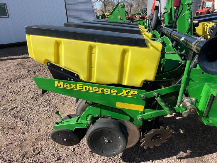 2012-john-deere-1760-image-36