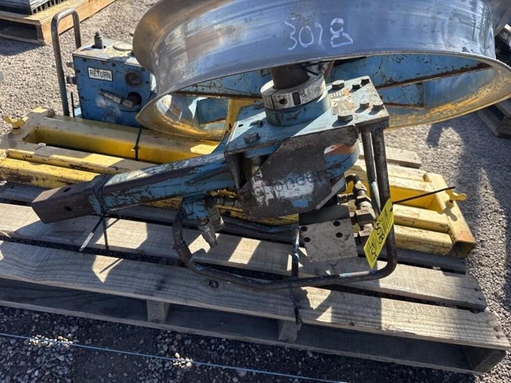 condux-hydraulic-cable-puller-image-7