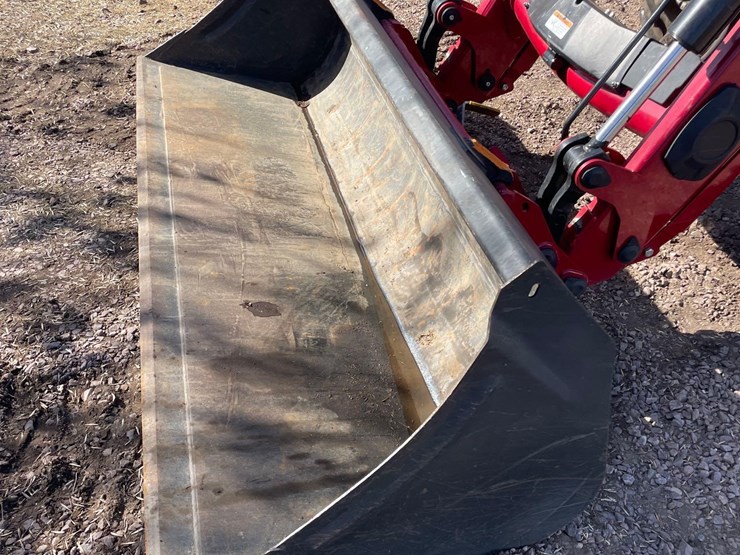 2013-case-ih-l765-image-28