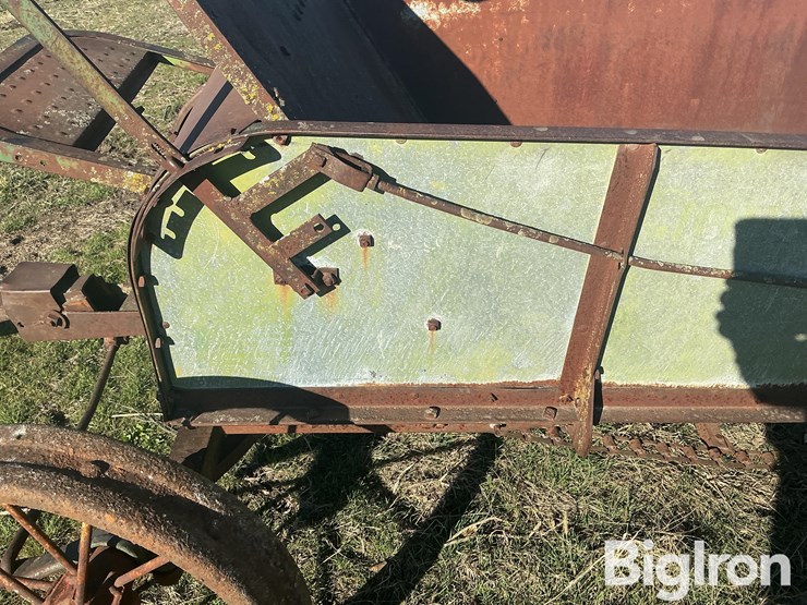 john-deere-manure-spreader-image-13