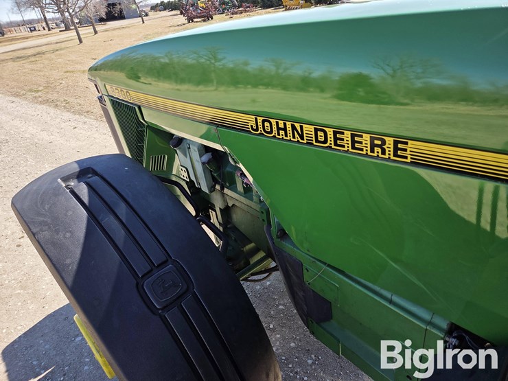 1995-john-deere-8300-image-19